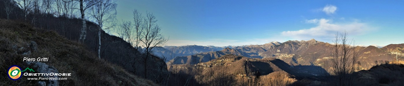 13 Vista panoramica salendo in Corna Bianca.jpg